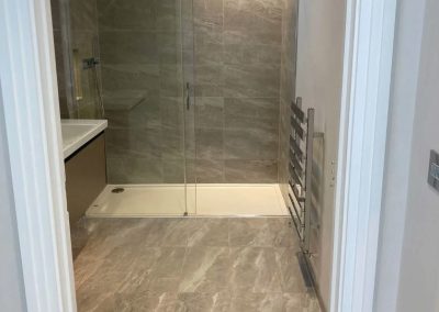 new bathroom clean - UK cleaning companies for builders